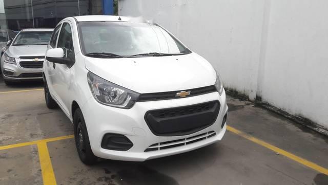 Chevrolet Spark 2018 - Cần bán Chevrolet Spark năm 2018, màu trắng