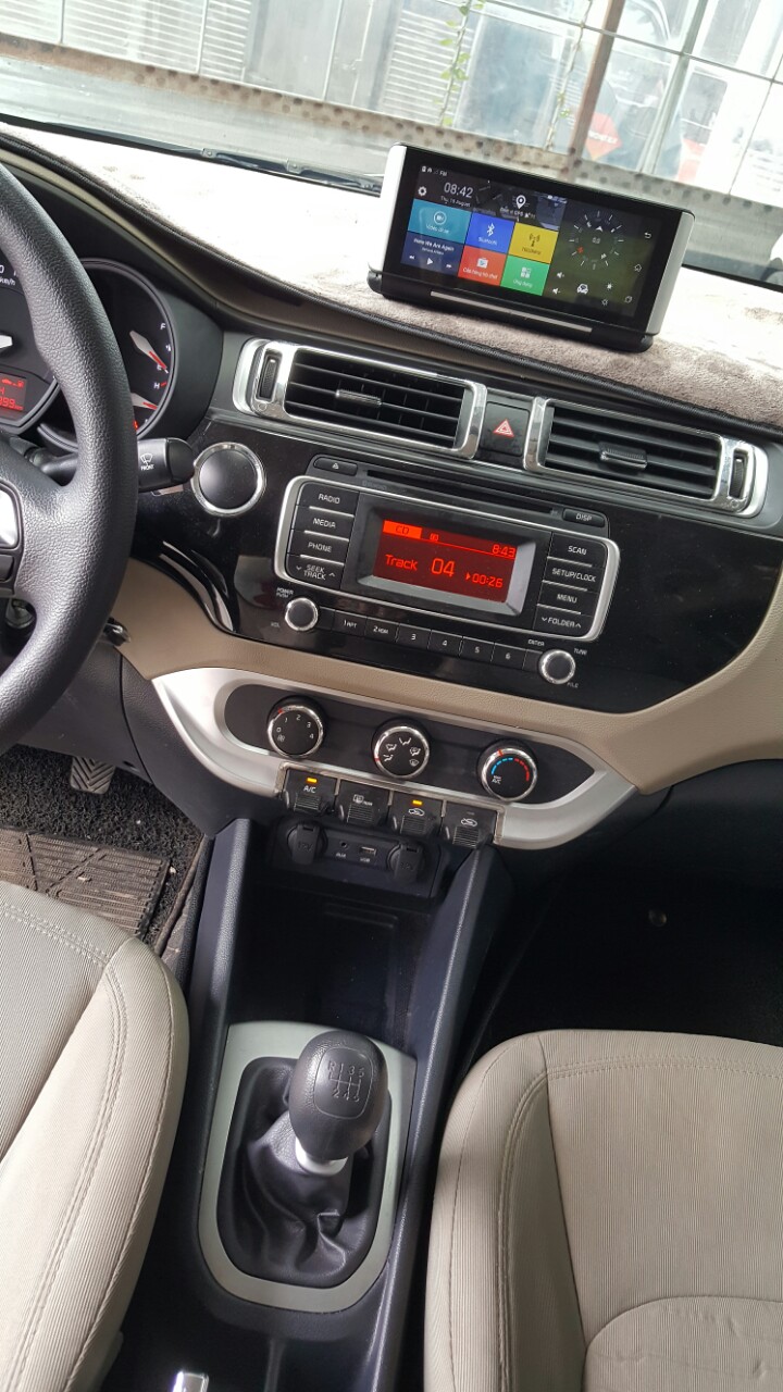 Kia Rio  1.4MT 2015 - Bán Kia Rio 1.4MT Sedan màu bạc, nhập Hàn Quốc 2015 lăn bánh 54000km