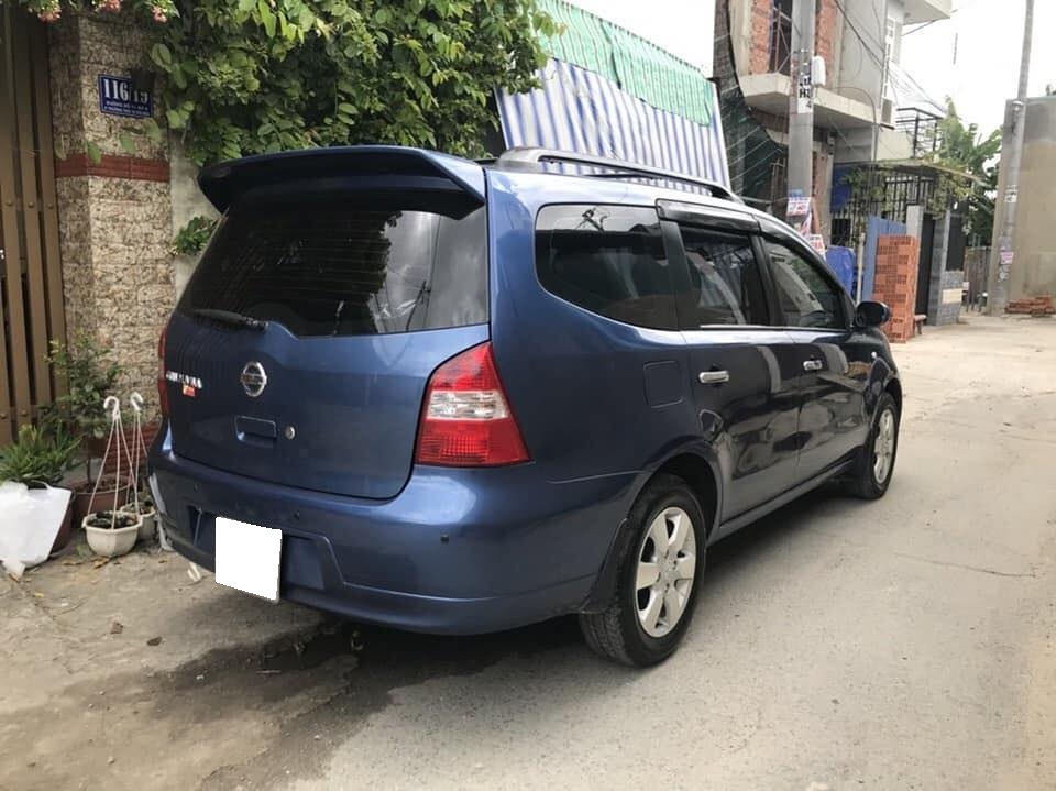 Nissan Livina 1.8MT 2010 - Đổi xe mới cần bán xe Livina 2010, số tự động, màu xanh, bản 1.8