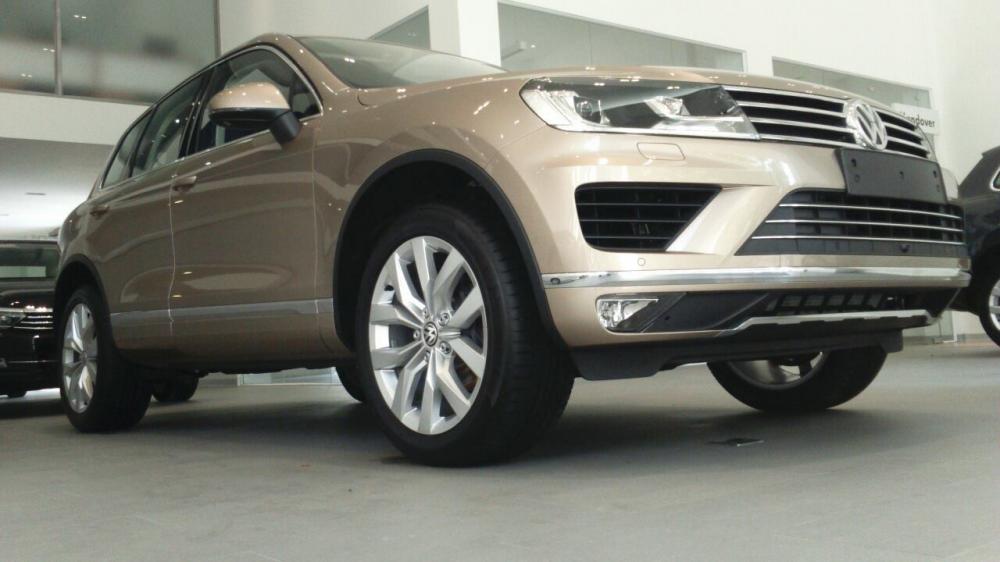 Volkswagen Touareg GP 2017 - Touareg 3.6L, V6, nhập khẩu nguyên chiếc, ưu đãi giá khủng, LH: 0944064764 Ngọc Giàu