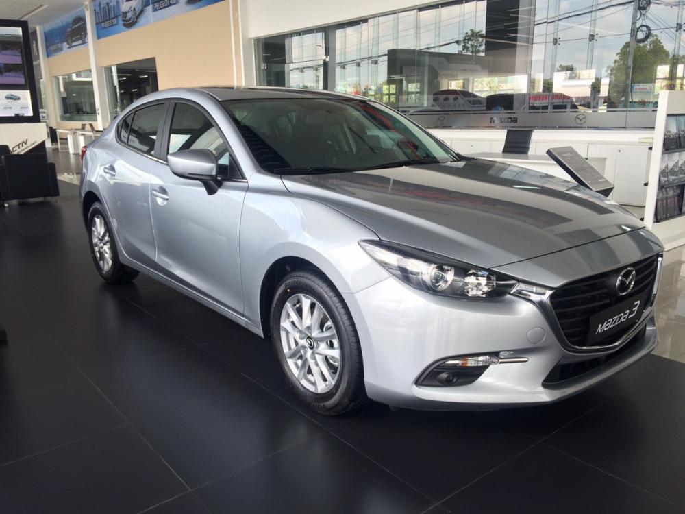 Mazda 3 2018 - Giao ngay Mazda 3 màu bạc, gọi hotline 0907148849 - giao xe tận nhà, bảo hành chính hãng 5 năm