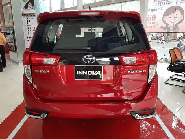 Toyota Innova  Venturer  2018 - Cần bán xe Toyota Innova Venturer năm 2018, màu đỏ