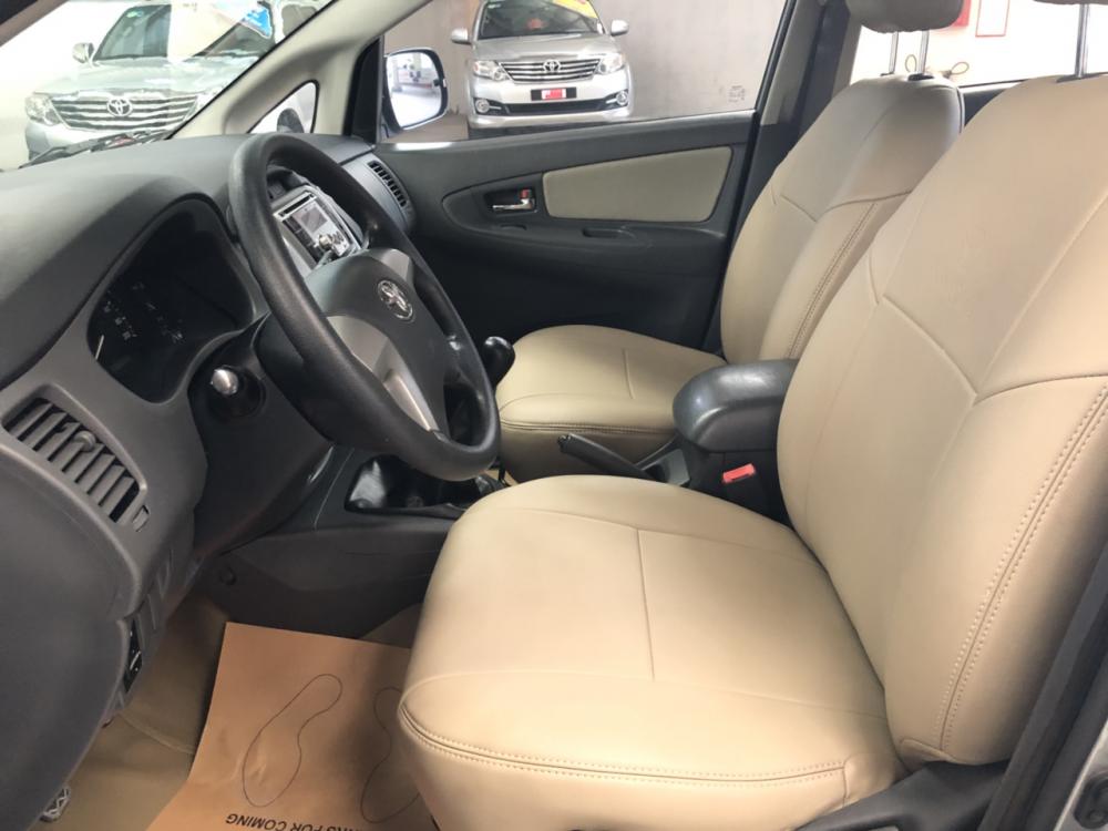 Toyota Innova 2012 - Bán xe Innova cũ đời 2012, xe cũ chính hãng, giá thương lượng, giảm tốt nhé