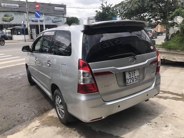 Toyota Innova 2015 - Bán Toyota Innova năm sản xuất 2015, màu bạc 