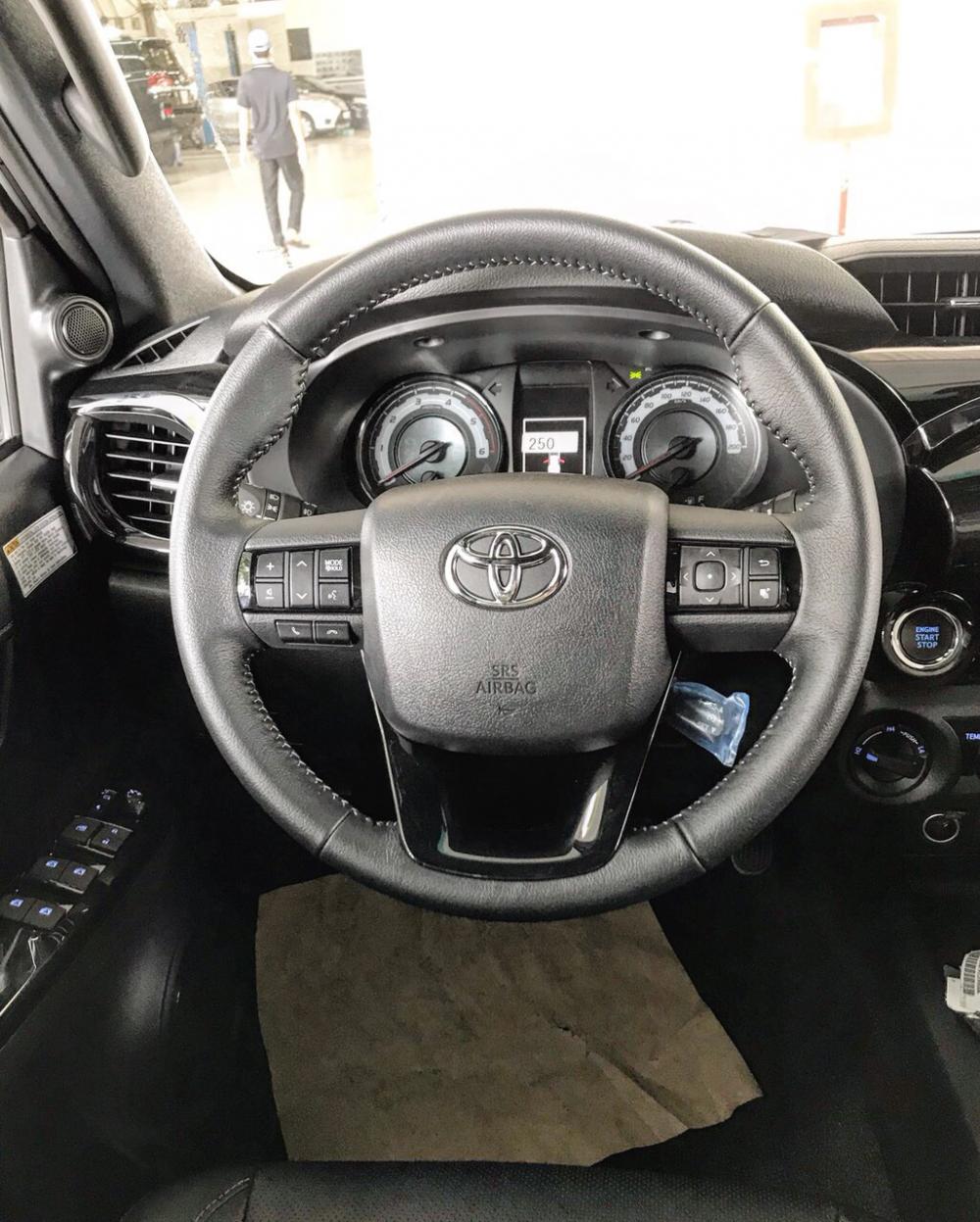 Toyota Hilux 2018 - Toyota Hilux 2018 ✅ Mr Quốc - 0906.799.977 ✅ Trả Trước 200 triệu có xe giao ngay, giá tốt thị trường