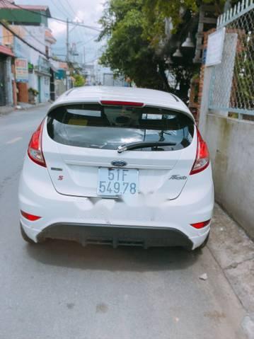 Ford Fiesta   2015 - Bán xe Ford Fiesta năm 2015, màu trắng còn mới, 500tr