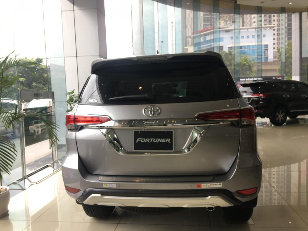 Toyota Fortuner 2.7V 4x2 2018 - Cần bán Toyota Fortuner 2.7V 4x2 đời 2018, nhập khẩu 