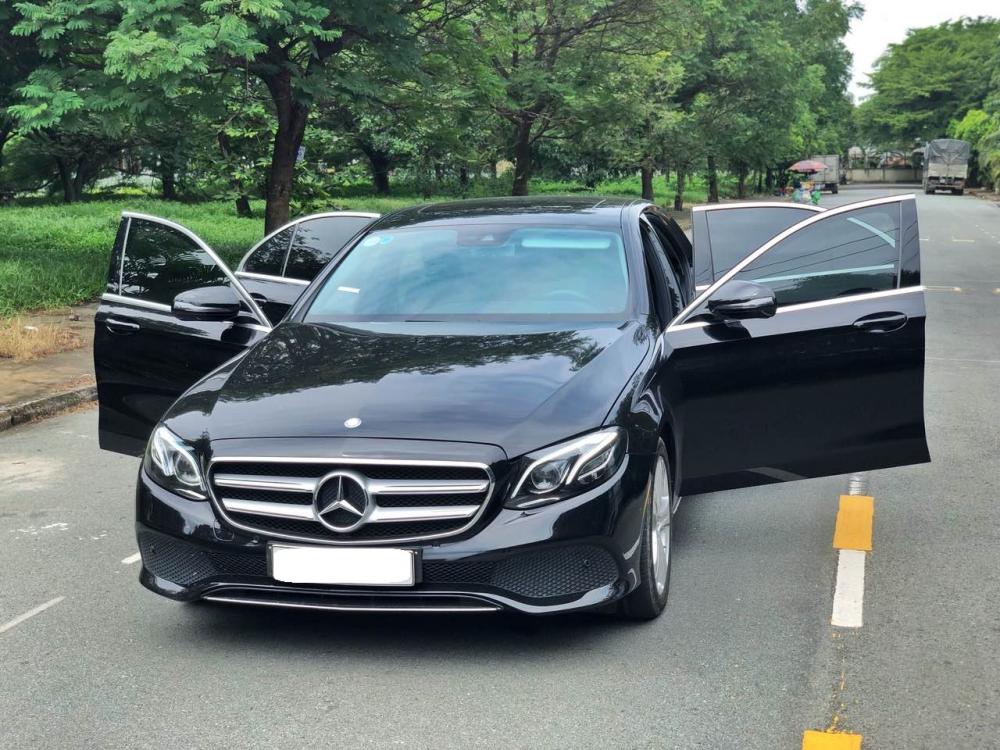 Mercedes-Benz E class E250 2016 - Bán xe Mercedes E250, màu  đen lăn bánh 23000km