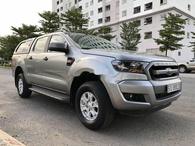 Ford Ranger  2.2 XLS   2015 - Bán Ford Ranger 2.2 XLS năm sản xuất 2015, màu bạc xe gia đình