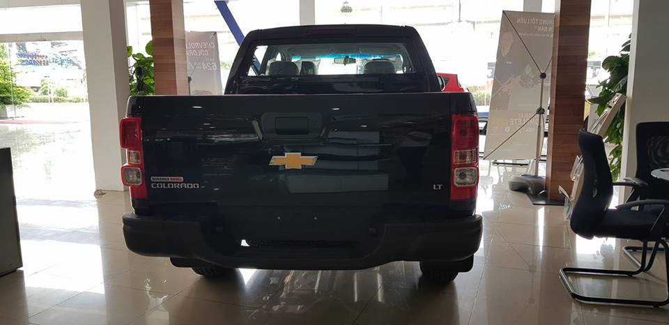 Chevrolet Colorado 2018 - Cần bán Chevrolet Colorado đời 2018, nhập khẩu, 624 triệu