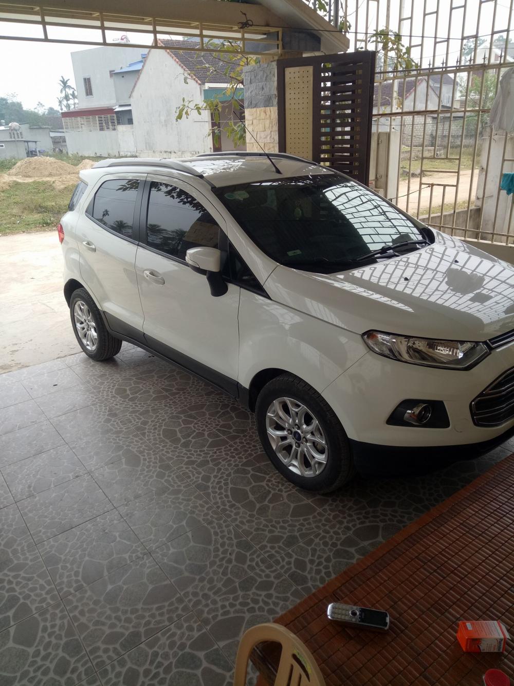 Ford EcoSport Titanium 1.5 AT 2015 - Bán xe Ford Ecosport 2015 số tự động, màu trắng, odo 17.000 km, xe đi ít rất mới