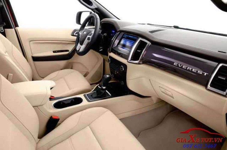 Ford Everest 2.0 biturbo 2018 - Quảng Trị Ford bán Ford Everest 2.0 Titanium + đời 2018, full option ký chờ - LH 0974286009 hủy hợp đồng trả lại cọc