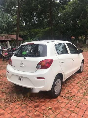 Mitsubishi Mirage MT ECo 2017 - Cần bán lại xe Mitsubishi Mirage MT ECo năm 2017, màu trắng, xe nhập, giá tốt