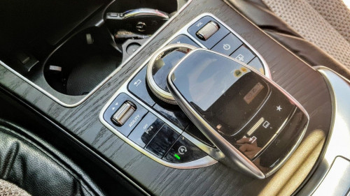 Mercedes-Benz C class  2.0 AT  2015 - Cần bán Mercedes 2.0 AT năm sản xuất 2015, màu trắng