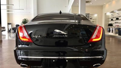 Jaguar XJL 2018 - Bán giá xe Jaguar XJL 3.0 Portfolio màu đỏ, đen đời 2017 nhiều chương trình khuyến mãi, giao xe ngay