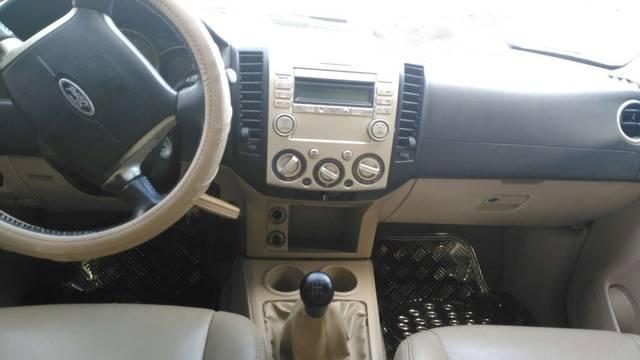 Ford Everest 2008 - Cần bán xe Ford Everest đời 2008 xe gia đình, 370 triệu