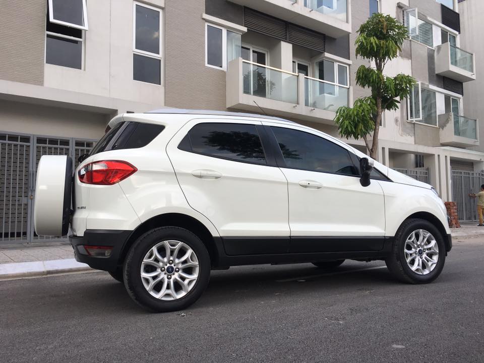 Ford EcoSport Titanium 1.5 AT 2015 - Bán xe Ford Ecosport 2015 số tự động, màu trắng, odo 17.000 km, xe đi ít rất mới