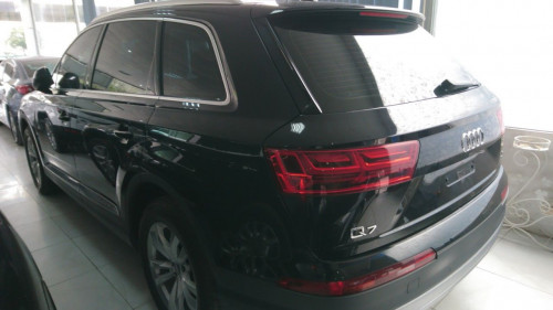 Audi Q7   2.0 AT  2016 - Chính chủ bán xe Audi Q7 2.0 AT sản xuất năm 2016, màu đen