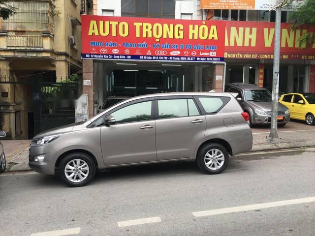 Toyota Innova G 2017 - Cần bán Toyota Innova G sản xuất năm 2017, màu bạc chính chủ