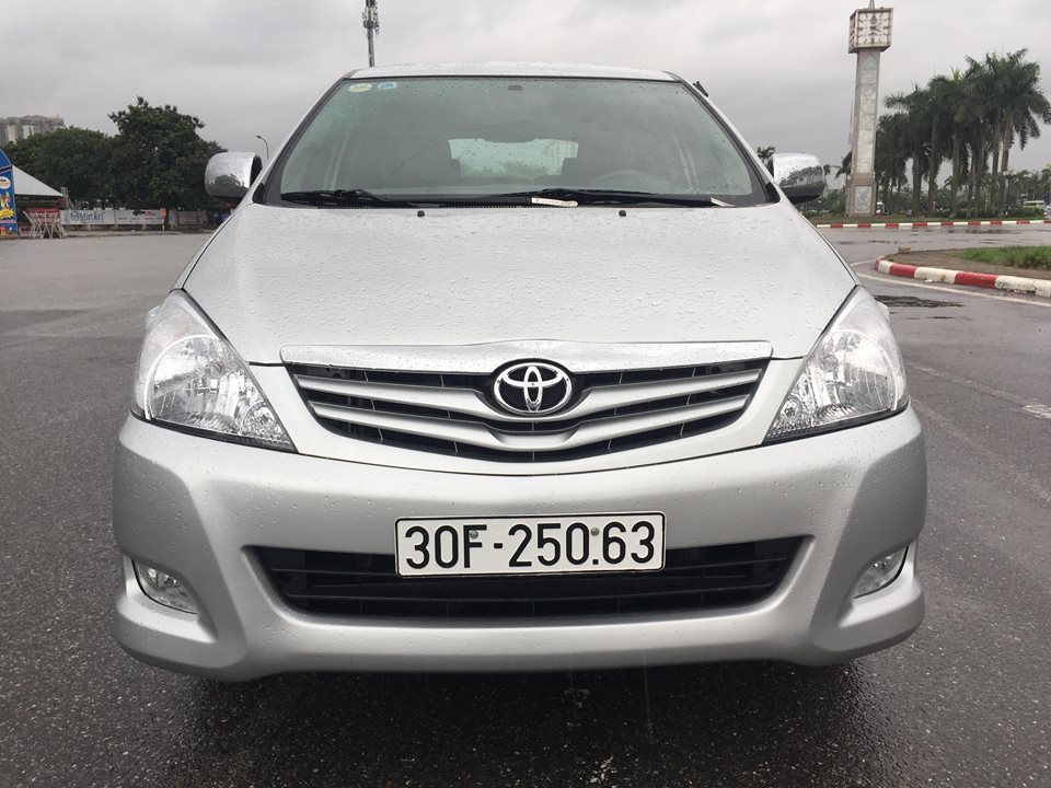 Toyota Innova 2.0 G 2012 - Bán xe gia đình Toyota Innova 2.0 G 2012