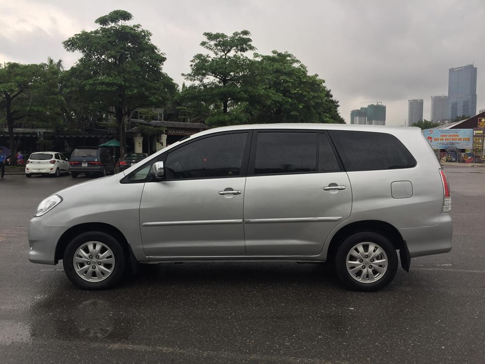 Toyota Innova 2.0 G 2012 - Bán xe gia đình Toyota Innova 2.0 G 2012