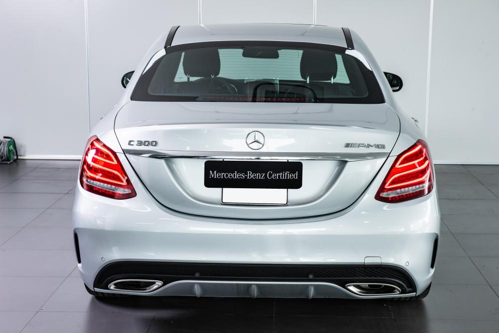 Mercedes-Benz C class C300 AMG 2017 - Bán Mercedes C300 AMG, tiết kiệm ~245triệu