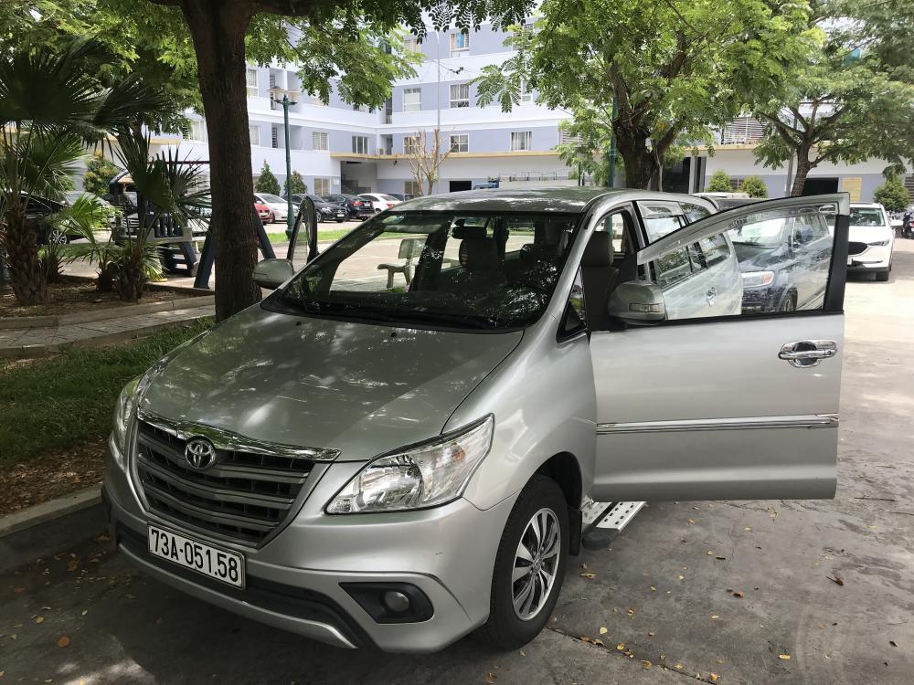 Toyota Innova E 2015 - Cần bán xe Toyota Innova E năm 2015 - Màu bạc, xe gia đình - Hình thức, chất lượng ok