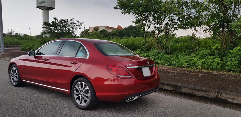 Mercedes-Benz C class C200 2018 - Bán xe Mercedes C200 đỏ 2018 chính hãng, trả trước 450 triệu, rinh xe về