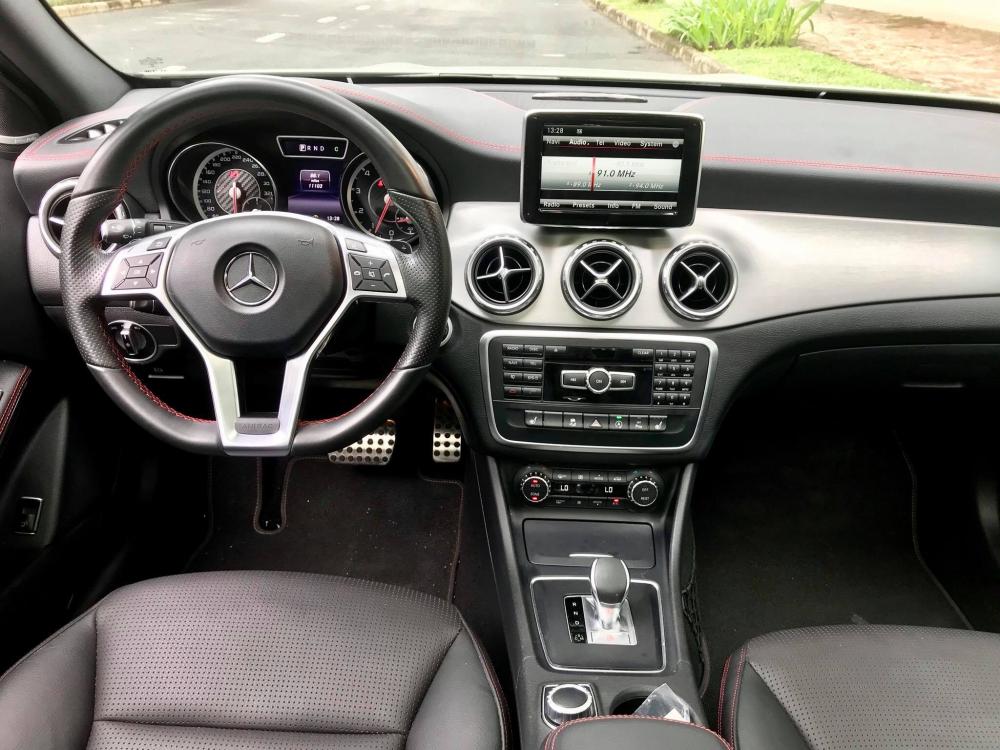 Mercedes-Benz CLA class 2015 - Bán Mercedes-Benz CLA45 AMG class đời 2015, màu trắng, 1 tỷ 580 triệu