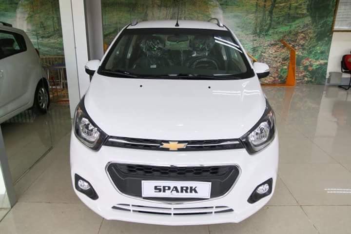 Chevrolet Spark LT 2018 - Bán ô tô Chevrolet Spark LT đời 2018, màu trắng