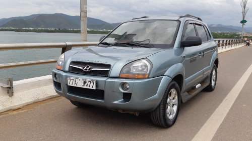 Hyundai Tucson  2.0 AT  2009 - Bán Hyundai Tucson 2.0 AT đời 2009, giá 370 triệu