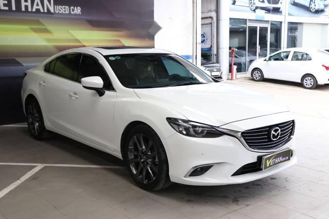 Mazda 6 2.5AT 2017 - Cần bán Mazda 6 2.5AT sản xuất 2017, màu trắng, giá tốt