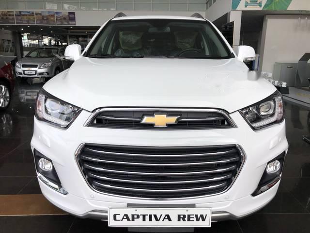 Chevrolet Captiva Revv 2.4AT 2018 - Bán xe Chevrolet Captiva Revv 2.4AT đời 2018, màu trắng