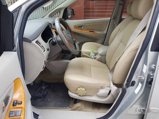 Toyota Innova G 2009 - Chính chủ bán Toyota Innova G năm 2009, màu bạc