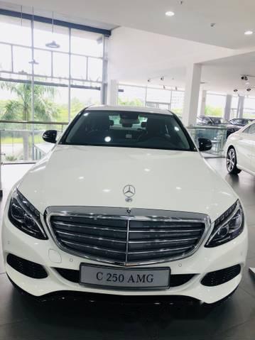 Mercedes-Benz C class  C250 AMG  2018 - Bán Mercedes C250 AMG năm 2018, màu trắng, nhập khẩu 