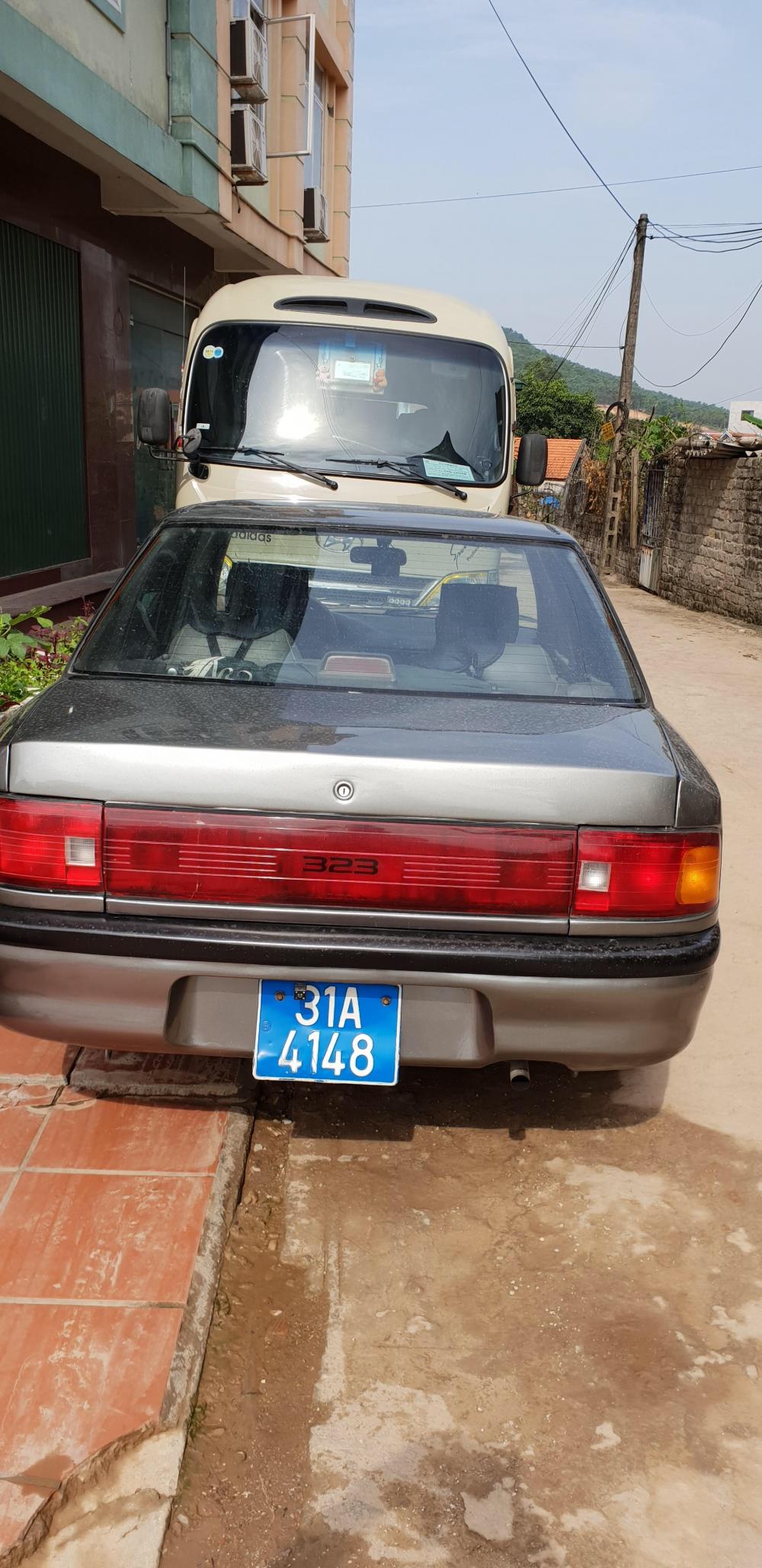 Mazda 323 1995 - Bán Mazda 323 năm 1995, màu xám (ghi), nhập khẩu