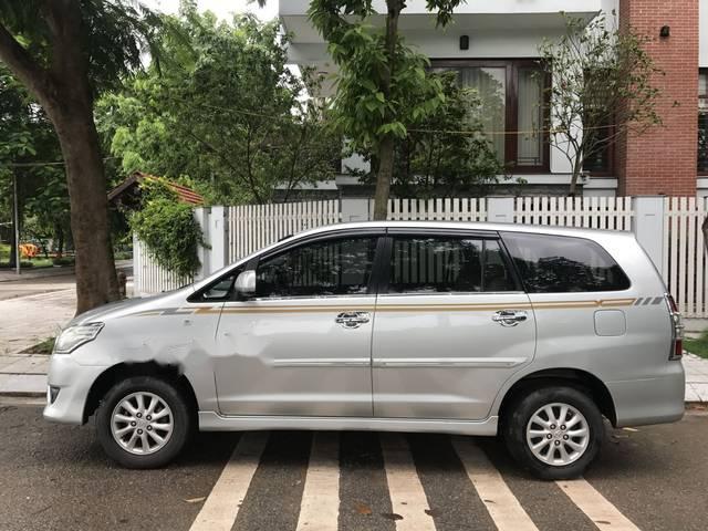 Toyota Innova   2.0E  2013 - Cần bán gấp Toyota Innova 2.0E 2013, màu bạc chính chủ