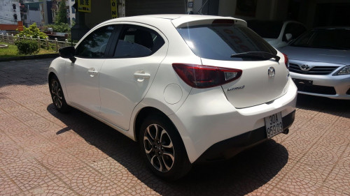 Mazda 2 2016 - Bán Mazda 2 đời 2016, màu trắng, 540 triệu