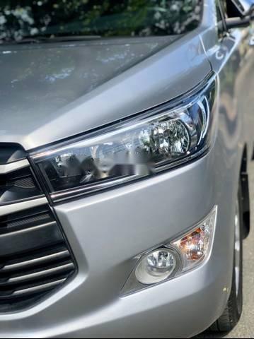 Toyota Innova 2.0G 2017 - Bán Toyota Innova 2.0G 2017, màu bạc số tự động