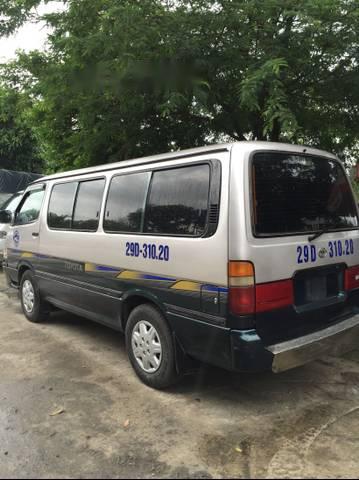 Toyota Hiace 2002 - Cần bán gấp Toyota Hiace đời 2002