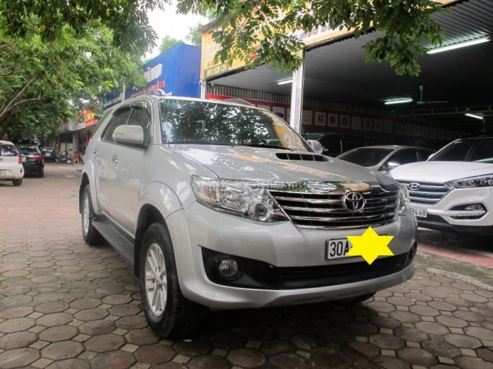 Toyota Fortuner 2.5G 2014 - Bán Toyota Fortuner 2.5G năm 2014, màu bạc