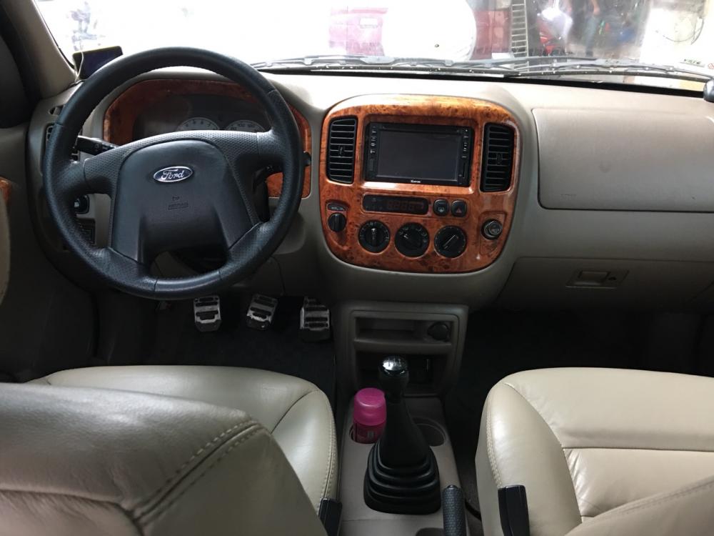 Ford Escape GX 2004 - Bán Ford Escape, màu đen sx 2004, máy 2.0 số sàn