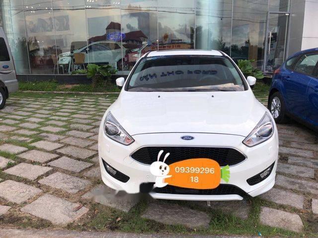 Ford Focus   Sport    2015 - Bán Ford Focus Sport đời 2015, màu trắng, nhập khẩu nguyên chiếc  