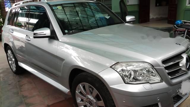 Mercedes-Benz GLK Class  GLK300-4Matic 2009 - Bán Mercedes GLK300-4Matic sản xuất 2009, màu bạc số tự động, giá chỉ 685 triệu