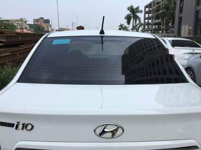 Hyundai Grand i10 2016 - Cần bán Hyundai Grand i10 2016, màu trắng như mới, giá chỉ 335 triệu