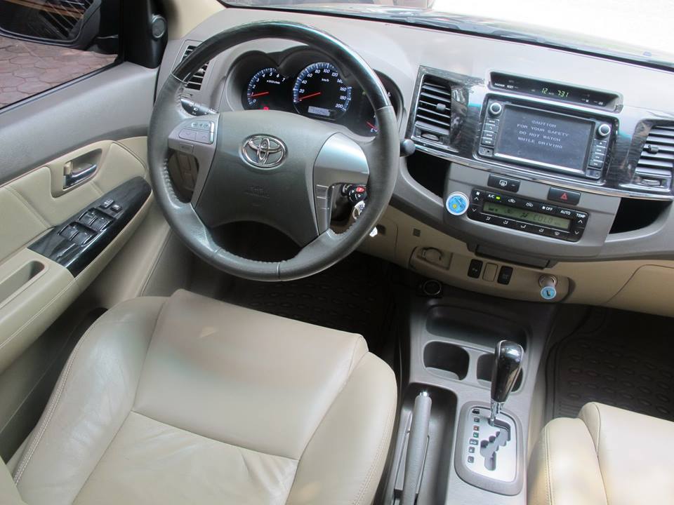 Toyota Fortuner 2.7V 2013 - Bán Toyota Fortuner 2.7V sản xuất 2013, màu đen