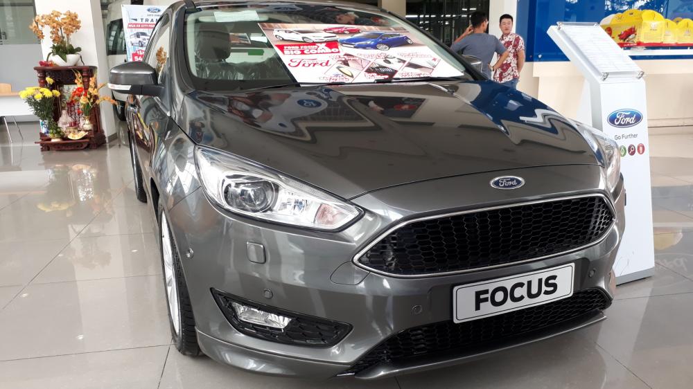 Ford Focus Titanium 1.5L 2018 - Ford Focus 2018, liên hệ để có giá cạnh tranh nhất, hỗ trợ mua xe trả góp lãi suất ưu đãi