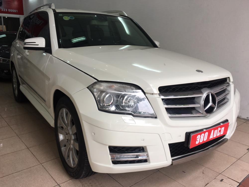 Mercedes-Benz GLK Class GLK300 2009 - Cần bán gấp Mercedes GLK300 2009 màu trắng, giá cạnh tranh, xe cực tốt