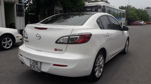 Mazda 3  1.6 AT  2013 - Bán Mazda 3 1.6 AT sản xuất năm 2013, màu trắng