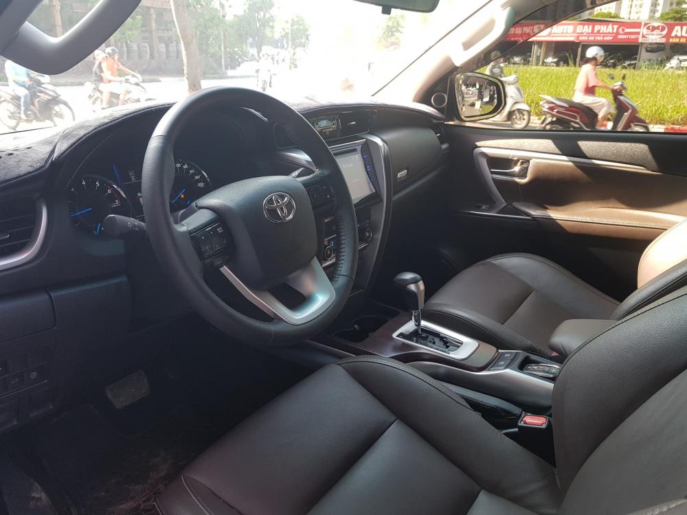 Toyota Fortuner 2.7V (4x4) 2016 - Bán ô tô Toyota Fortuner 2.7V (4x4) năm sản xuất 2016, màu đen, nhập khẩu